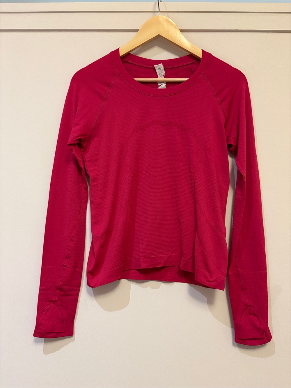 Lululemon swiftly tech long-sleeve top in strawberry pink 🍓 size 8